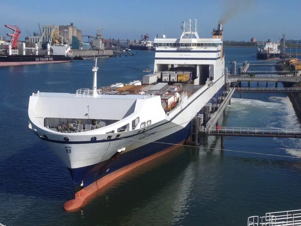 The Bore Song, chartered by P&O Ferries