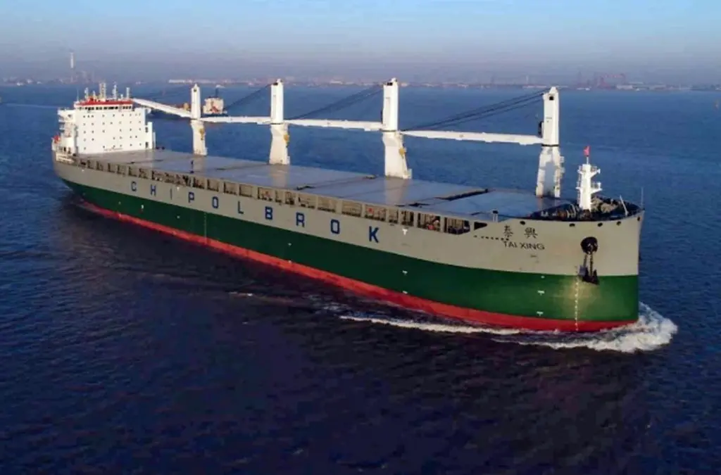 A new generation for Chipolbrok blends heavy-lift capability with exceptionally high deadweight.