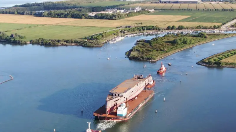 Rail ferry Iginia following load-out from the CIMAR yard on the Corno River
