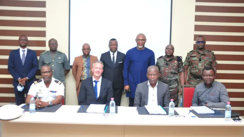 The contract was signed at a ceremony in Cotonou, by Fortunet Alain Nouatin, Minister of Defence, on behalf of Benin’s government and Per Henæs, CEO of Vissim