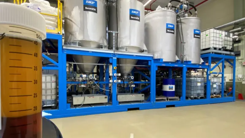 SKF identified the regeneration of hydraulic fluids used in pipelay vessels as among potential applications of DST technology in the offshore industry.