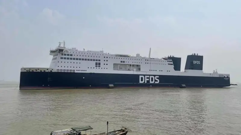 Chinese-built for trans-Baltic passenger and freight traffic, the Aura Seaways.