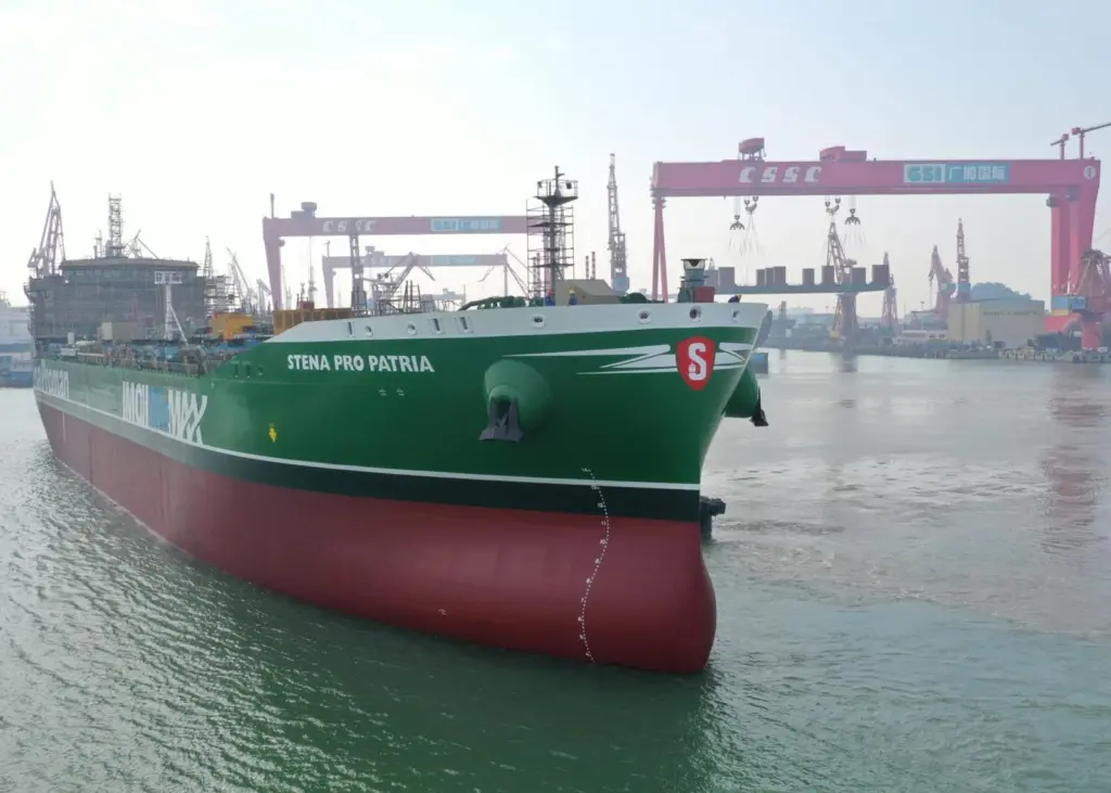 First of the new IMOIIMeMAX class, Stena Pro Patria following float-out at GSI