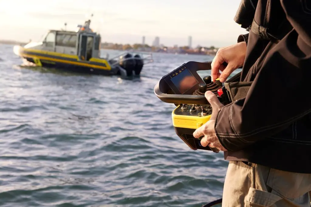 Sea Machines' commercial wireless remote control helm system has gained type approval