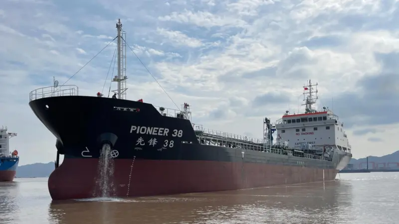 The last in a series of three 6,060 dwt oil tankers has joined HSDT’s fleet.