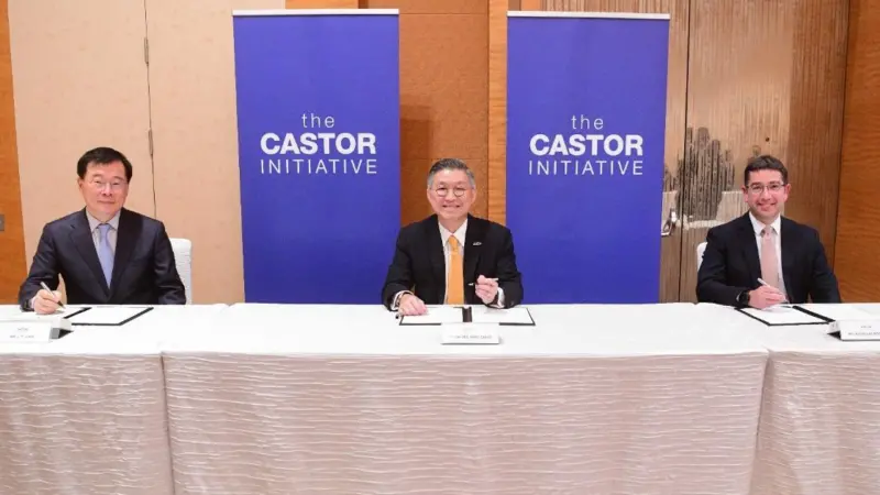 SHI President and CEO J. T. Jung, MISC President and Group CEO, Datuk Yee Yang Chien, Lloyd's Register Group CEO Nick Brown