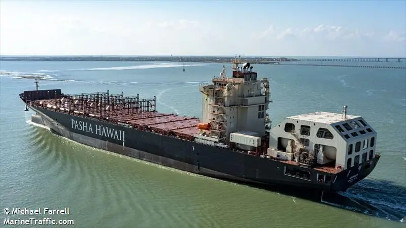 Pasha Hawaii has planned for George III to burn LNG from the outset. The fuel tanks are located right aft.