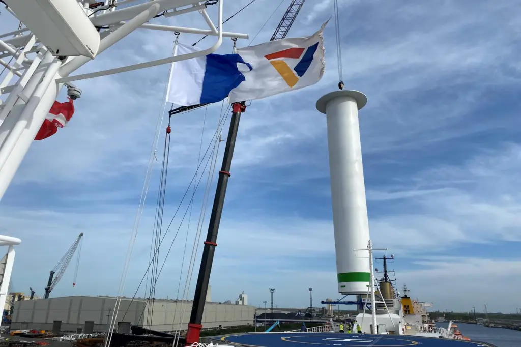 Scandlines has reduced CO2 emissions from a previous installation, aboard the Copenhagen, by an average of 4% and on good days with optimal wind conditions by as much as 20%.