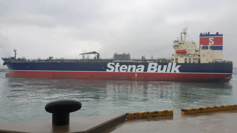 Stena Convoy, delivered by prolific medium-range tanker builder Hyundai Mipo Dockyard.