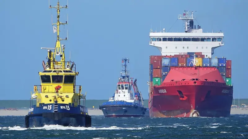 Rotterdam is aiming to make its first patrol vessels emission-free from 2025