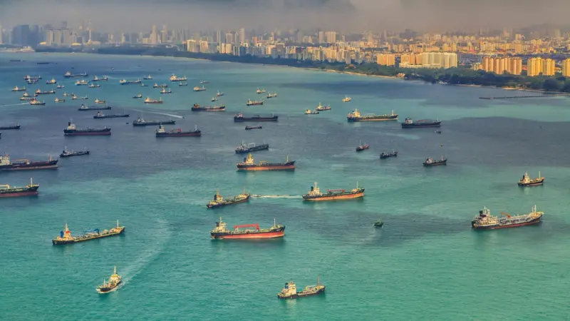 The study noted that only around 15% (2,700) of tankers, bulkers and containerships, are outfitted with electronically controlled main engines that make them viable for conversion to alternative fuels.
