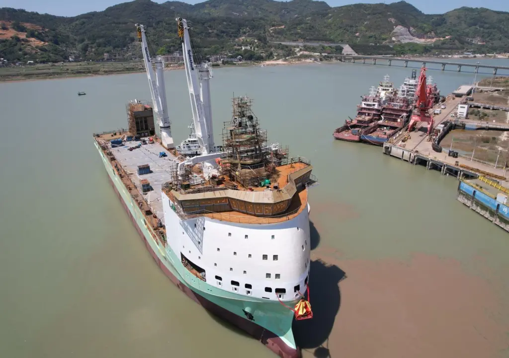 Brouwersgracht after launching at Fujian.