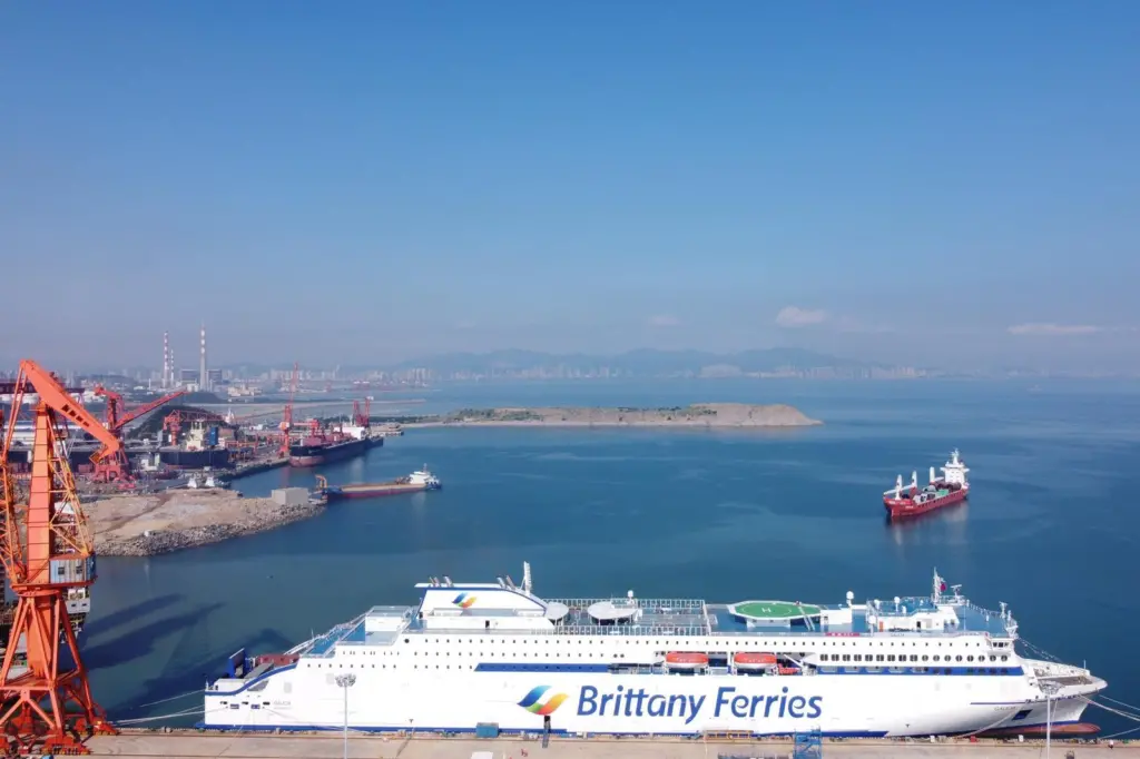 Two of the E-flexers RoPax vessels being built for Stena RoRo will have a battery capacity of 11.5 MWh. The ferries will be among the world’s largest hybrid ferries when they enter service, operating between Portsmouth in the UK and French ports of St Mal