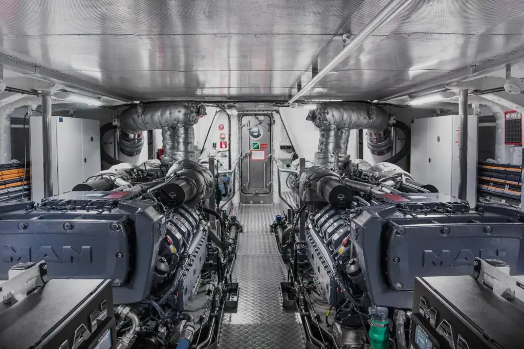 MAN Engines has announced that the MAN D2862, D2868 and D2676 series with 12, 8 and 6 cylinders have been specifically approved for renewable diesel fuel.