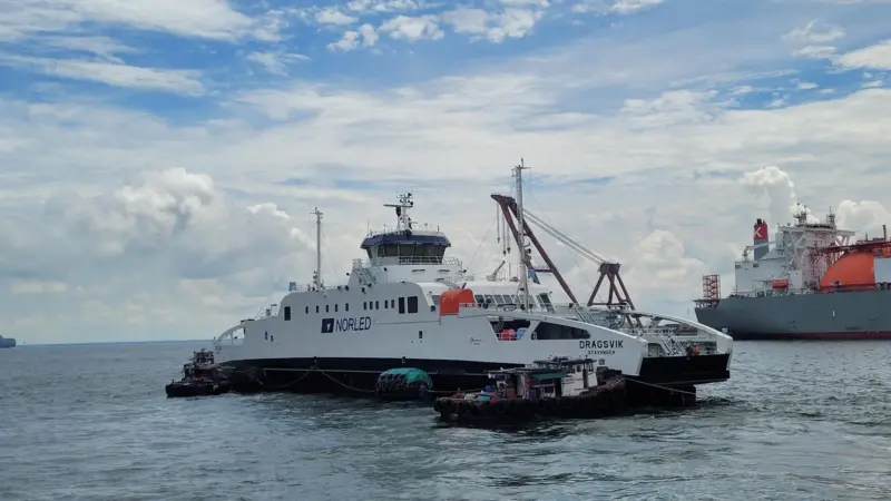 Sembcorp Marine has delivered the second of three battery-operated ropax ferries to Norwegian ferry operator Norled.