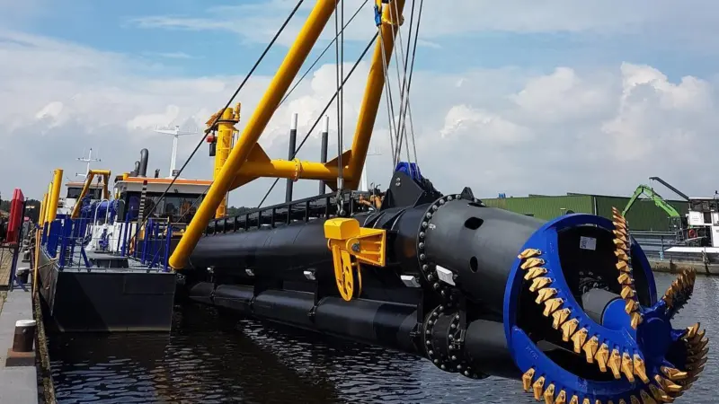 Outfitting is taking place at the Damen Dredging Equipment yard
