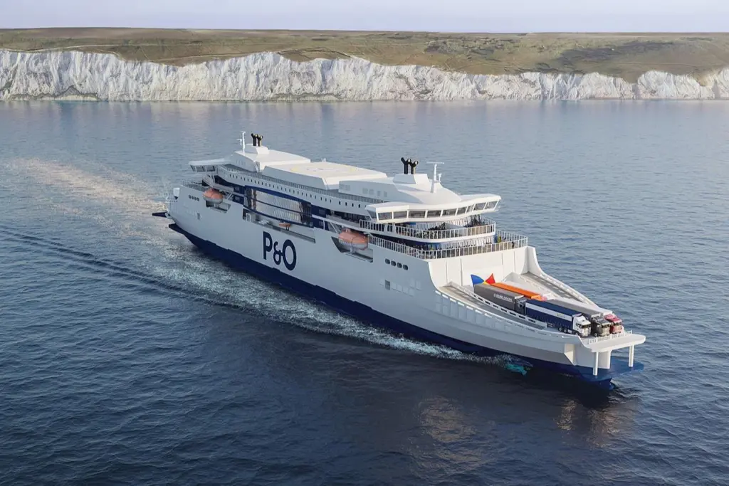 P&O Ferries' two hybrid-power, double-ended RoPAX newbuildings will incorporate advanced hull stress monitoring systems.