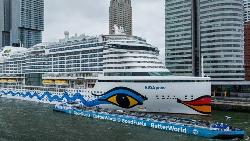AIDAPrima taking delivery of GoodFuels' biofuel in Rotterdam.