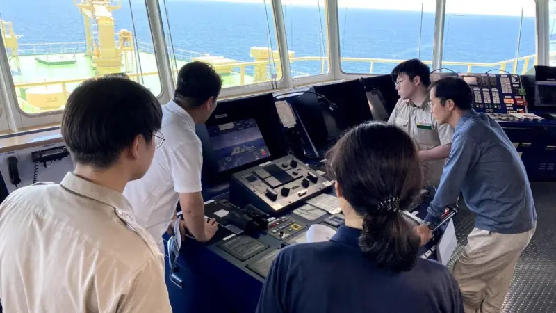 An HD Hyundai subsidiary, Avikus, has signed contracts for the delivery of its artificial intelligence technology for 23 ships, including container ships and LNG carriers.