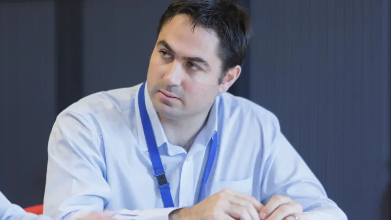 Sean van der Post, LR’s Global Offshore Business Director, rejected arbitrary distinctions between on-board and stationary carbon capture schemes.