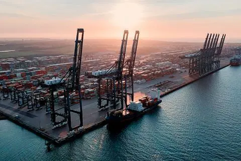 Initial plans to develop a 100MW electrolyser facility capable of producing up to 40 tonnes of green hydrogen per day at the Port of Felixstowe are under consideration.