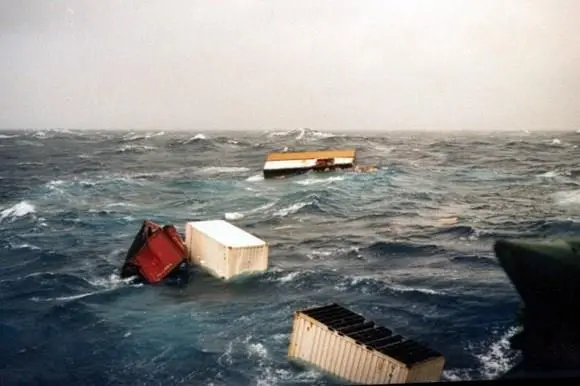 Draft SOLAS requirements on the mandatory reporting of lost containers at sea were approved at CCC 8 held on 14-23 September 2022.