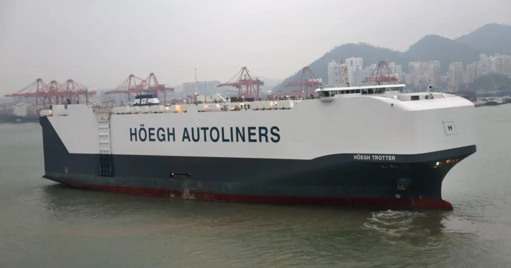 Höegh Autoliners has begun to offer customers the possibility of transporting cargo out of Europe while running on 100% advanced biofuels.