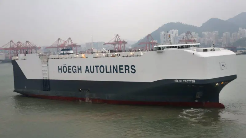 Höegh Autoliners has begun to offer customers the possibility of transporting cargo out of Europe while running on 100% advanced biofuels.