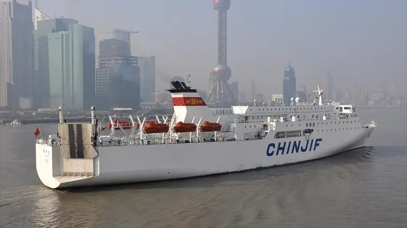 28 year-old Xin Jian Zhen, one of Chinjif’s two current ferries.