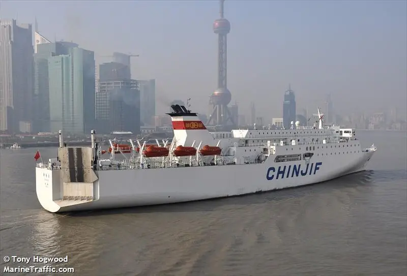 28 year-old Xin Jian Zhen, one of Chinjif’s two current ferries.
