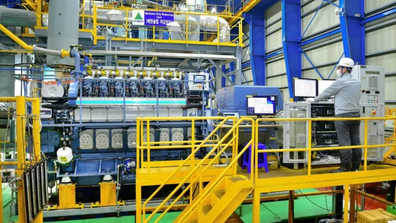 HHI-EMD has successfully tested an LNG and hydrogen fuel mix in a 1.5MW HiMSEN engine at HHI-EMD’s R&D centre.