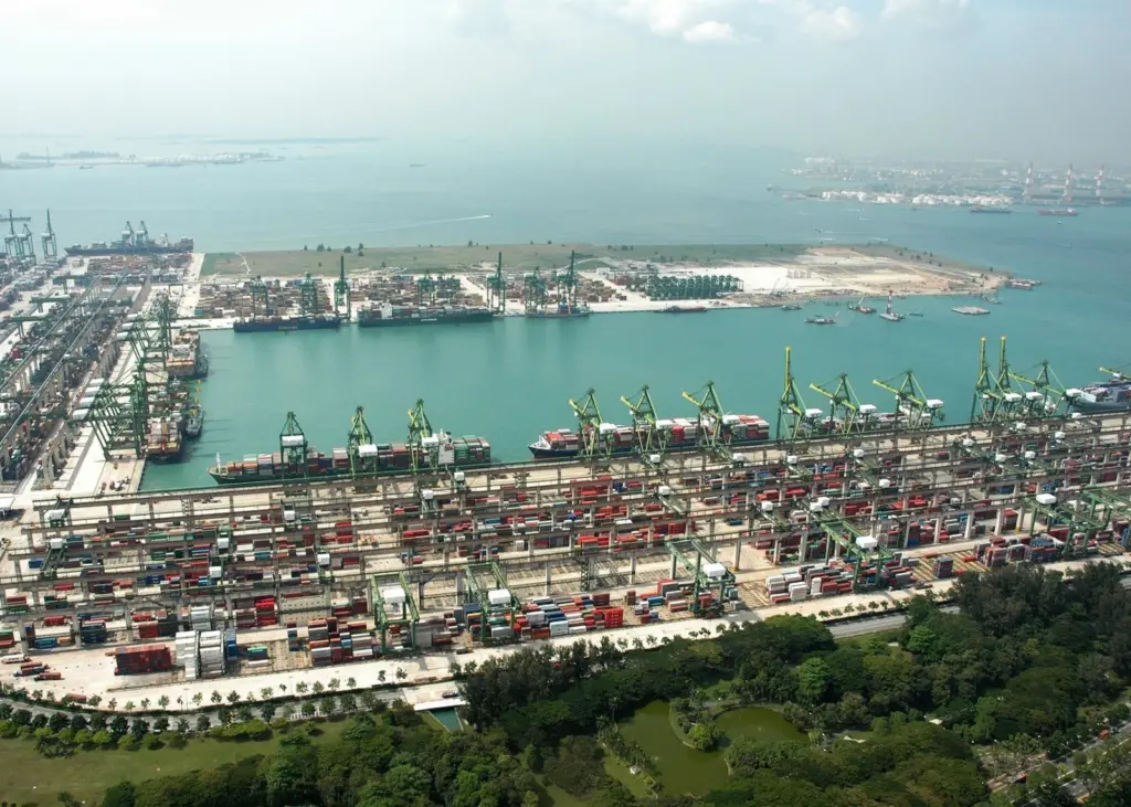 Keppel Infrastructure is partnering with two Singaporean research institutions to conduct a study into the technological and economic feasibility of developing a floating renewable energy system.