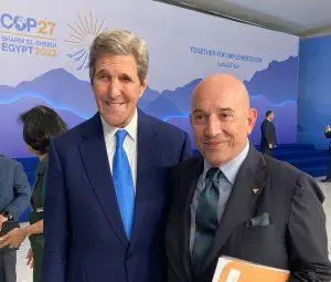 Mr Emanuele Grimaldi, ICS President, and US Special Presidential Envoy on Climate John Kerry.