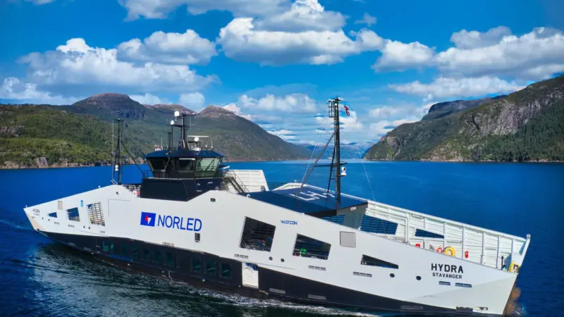 MF Hydra is the first ferry in the world to be powered by proton-exchange membrane (PEM) fuel cells running on liquid hydrogen