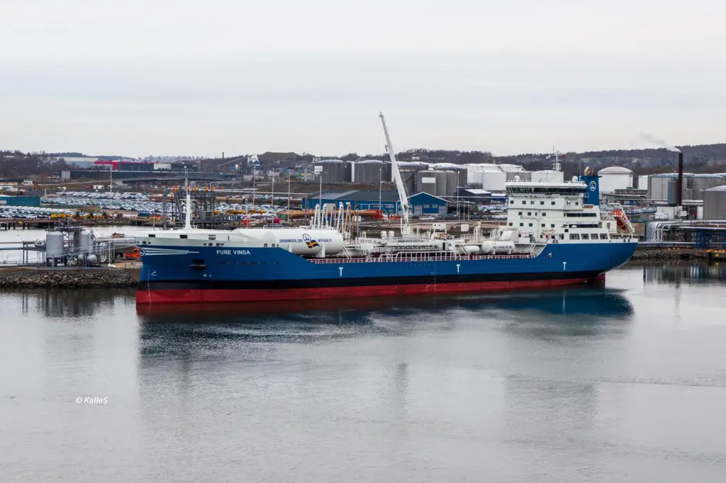 An onshore power connection will be installed on a Vinga-class tanker currently in production for Swedish shipowner Furetank.