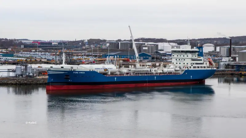 An onshore power connection will be installed on a Vinga-class tanker currently in production for Swedish shipowner Furetank.