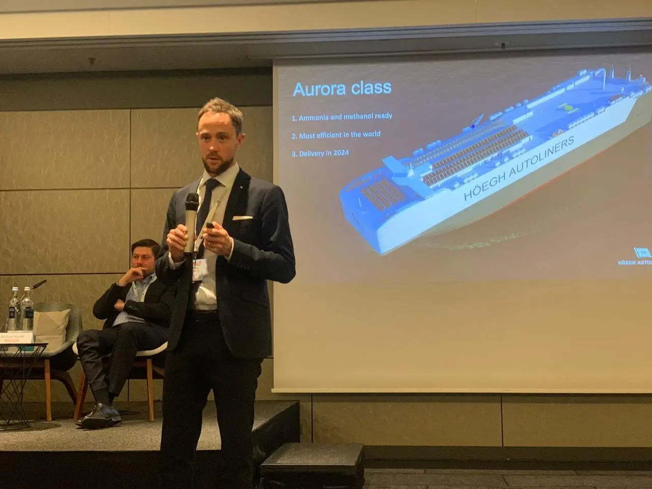 Höegh Autoliners’ Henrik Andersson reiterated Hoegh Autoliners determination to convert the new Aurora-class of PCTCs to operate on alternative fuels as soon as practicable.