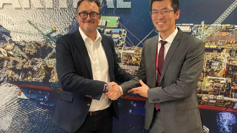 David Jung, Business Development Manager, Alfa Laval and Carl Henrickson, General Manager of Shipping Technology, Shell