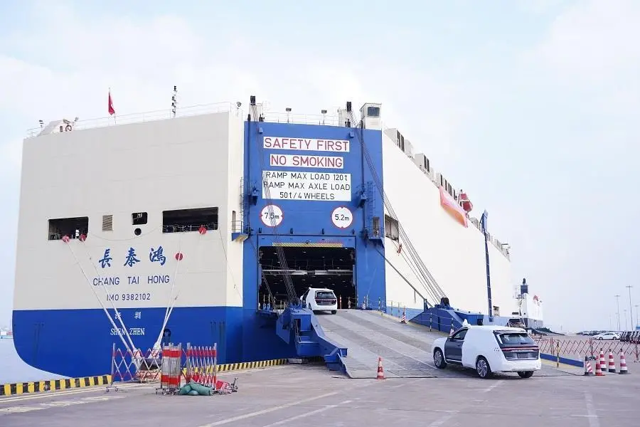 The 5,000 ceu Changtaihong loading the first consignment of vehicles on CMES' new international route.