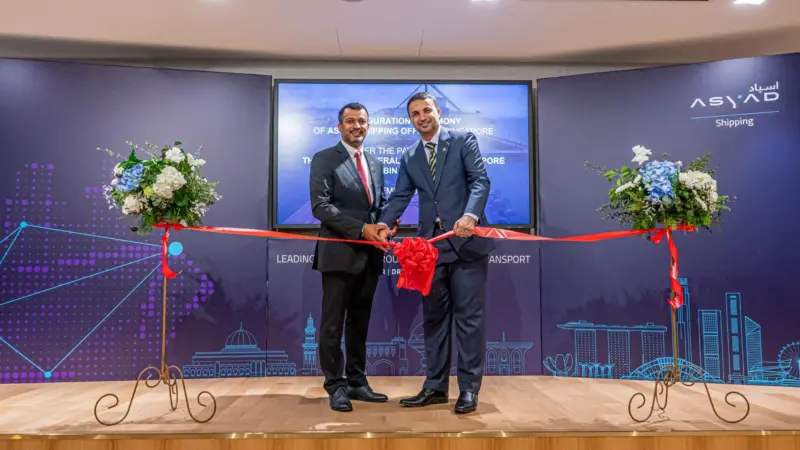 Ibrahim Al Nadhairi, CEO of Asyad Shipping & Drydock and H. E. Anwar Ahmed Muqaibel, The Consul General of Oman in Singapore Photo: Asyad Shipping