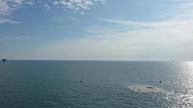 Oceans of Energy's high wave offshore solar farm system