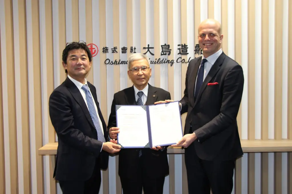 Mr Toyota, General Manager of the Ship & Marine Department of Sumitomo Corporation; Mr Hiraga, President of Oshima Shipbuilding; and Mr Sollied, Country Manager of DNV Japan Maritime.
