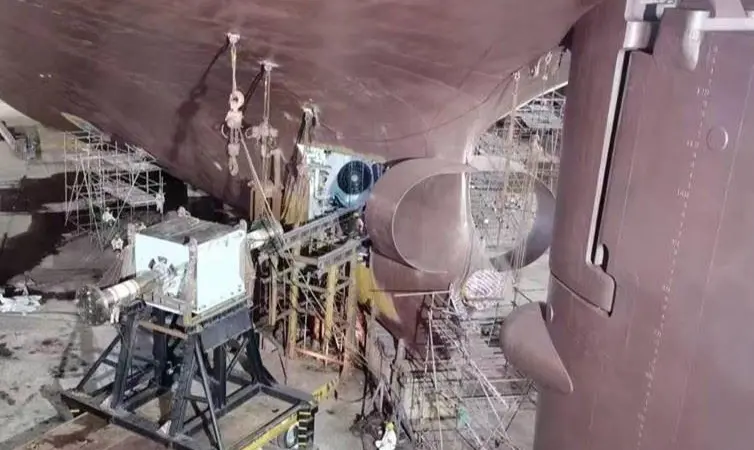 The shaft generator entering Berge Toubkal in drydock