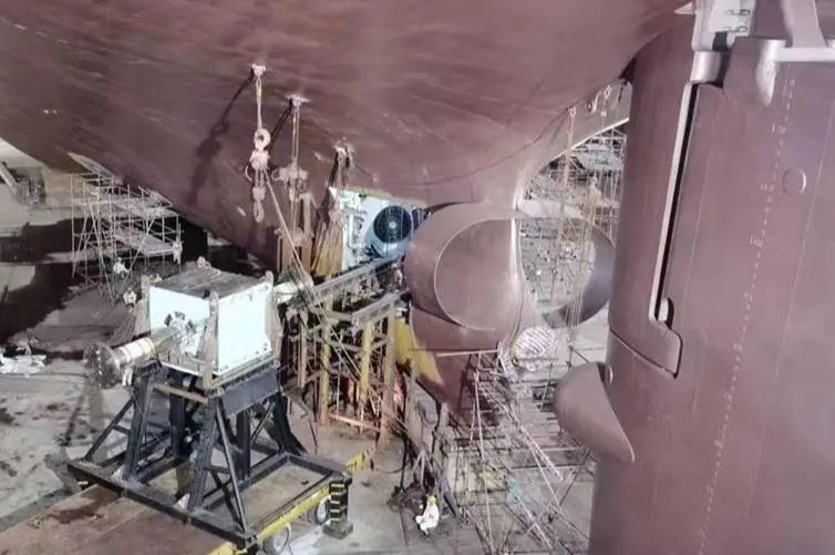 The shaft generator entering Berge Toubkal in drydock