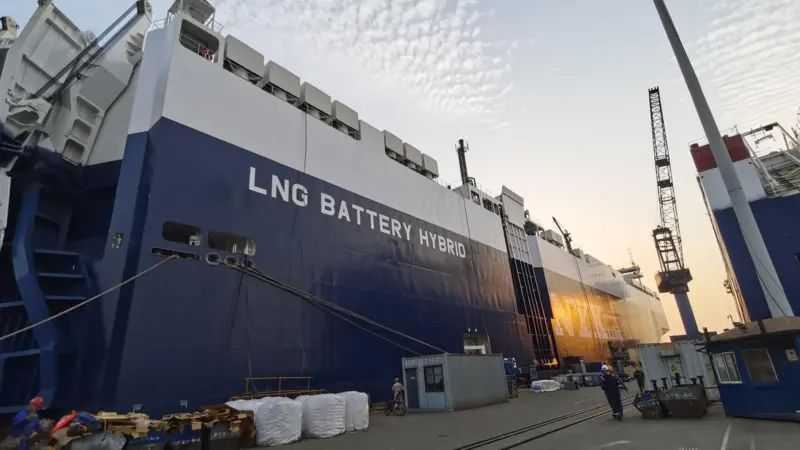 LNG battery hybrid source WinGD