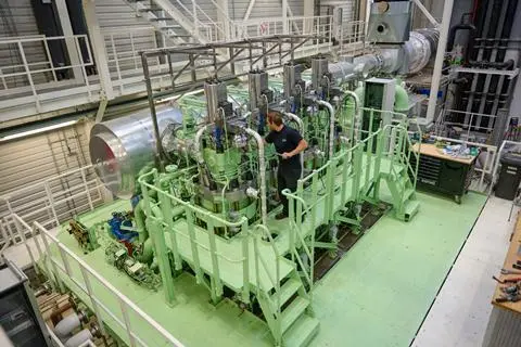272764__nbu6914_131260