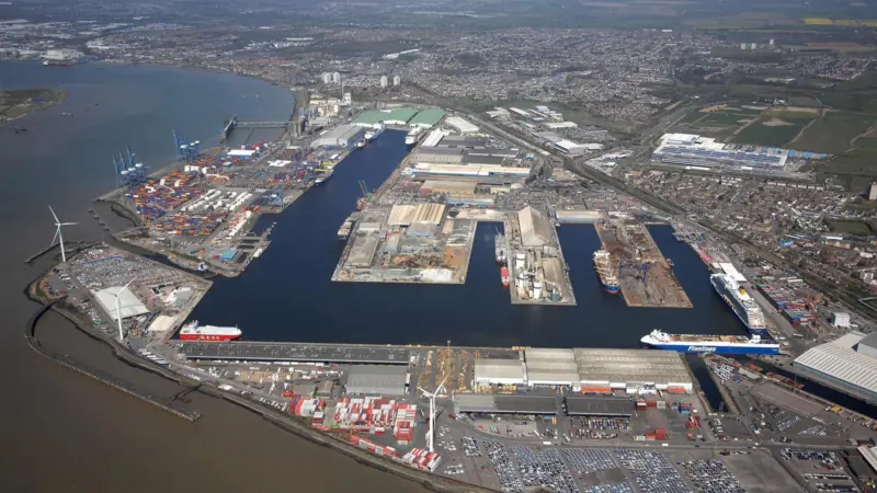 portoftilburylondonaerialimagehigherresverson_796409