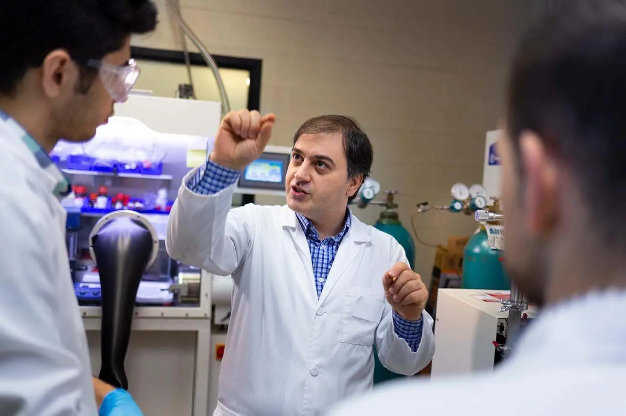 Mohammad Asadi, assistant professor of chemical engineering at Illinois Institute of Technology, has published a paper in Science describing the chemistry behind his novel lithium-air battery design