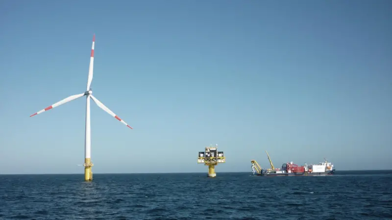 Floating offshore wind turbine