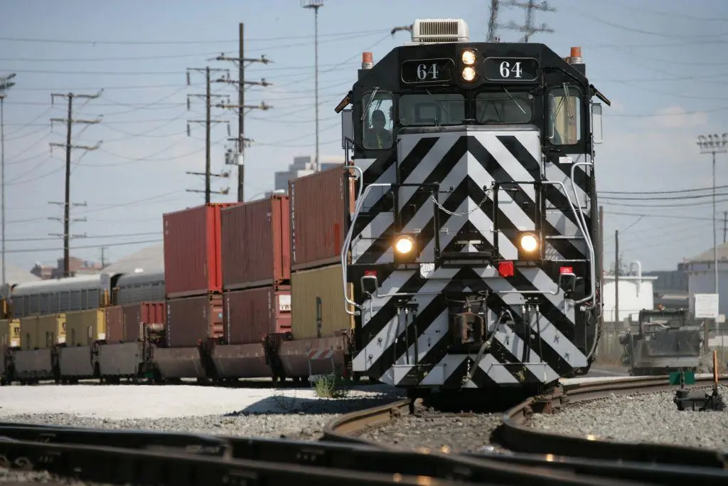294332_railyard_25_679825